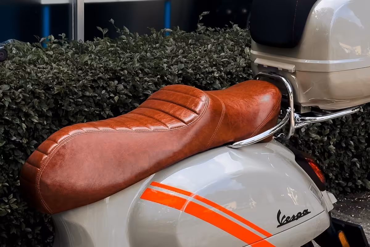 Signature SATYA SEAT custom Vespa seat design series